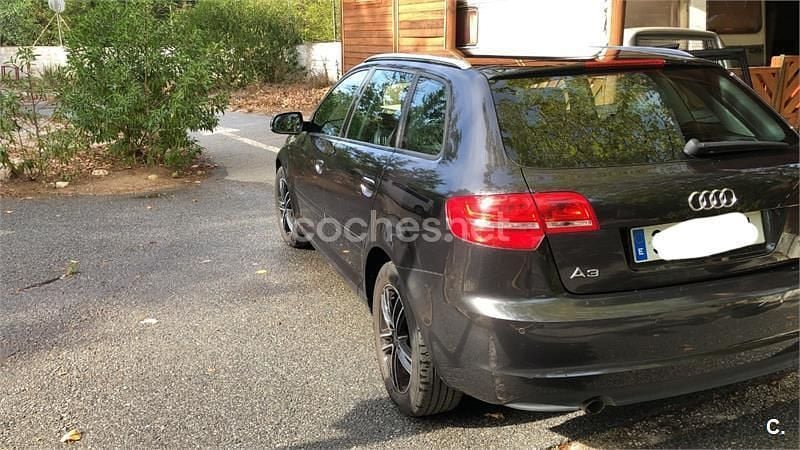 Usado Audi A3 Ambition 105 CV (77 kW) 2011 Gris / plata Utilitario
