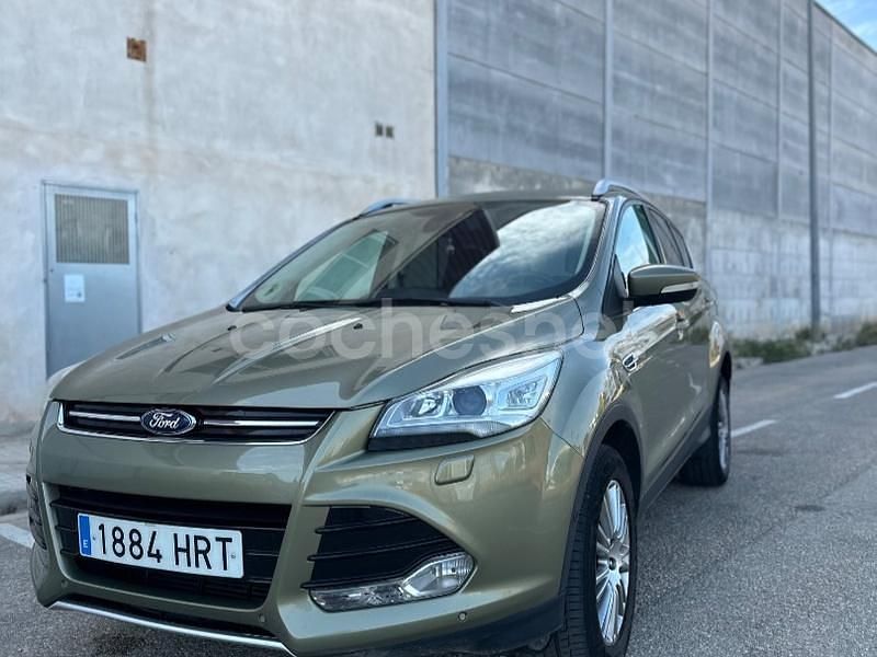 Verde Usado 2013 Ford Kuga Titanium SUV | 13.500 € (Caro) - Imagen 1/4