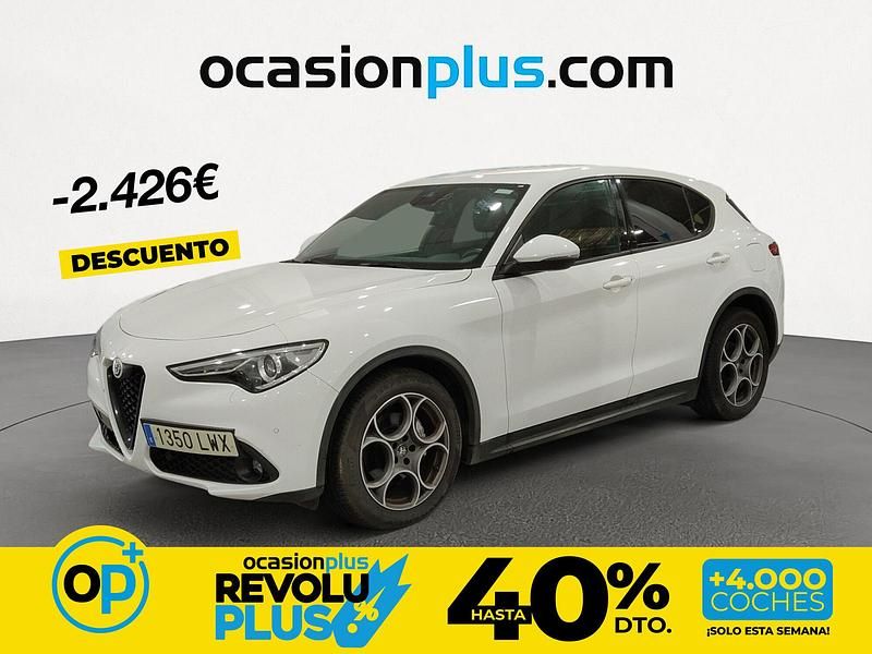 Usado Alfa Romeo Stelvio Sprint 160 CV (117 kW) 2022 Blanco SUV