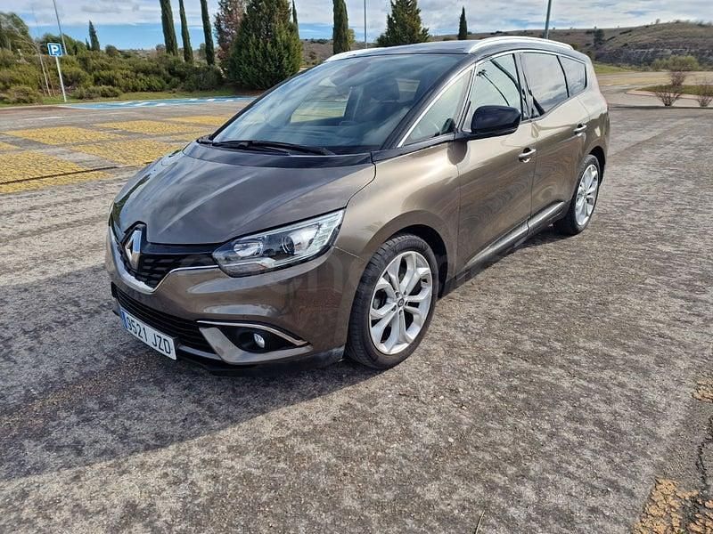 Usado Renault Grand Scénic IV Intens 130 CV (95 kW) 2017 Gris / plata Monovolumen