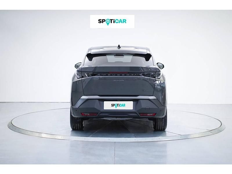 Usado Peugeot 3008 GT 136 CV (100 kW) 2024 Gris SUV