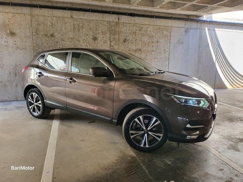 Usado Nissan Qashqai Visia 115 CV (84 kW) 2017 Marrón SUV