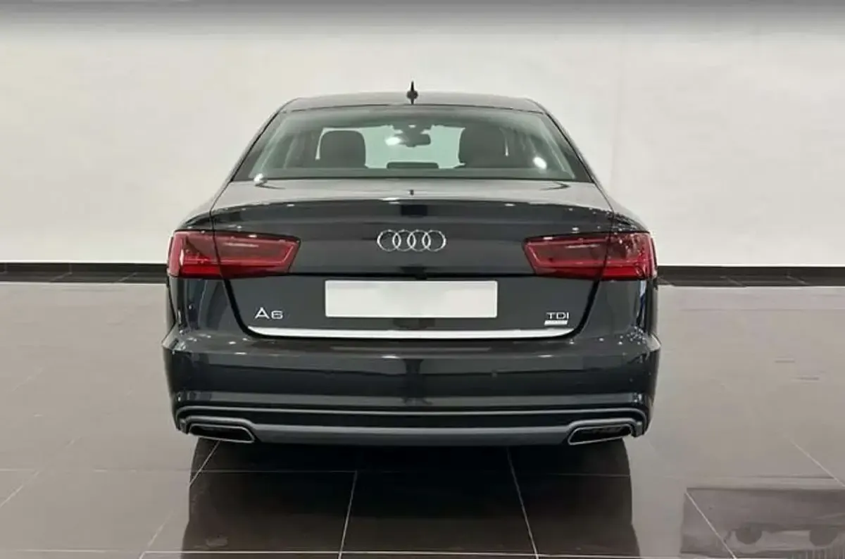 Usado Audi A6 S-Line 190 CV (139 kW) 2017 Gris Berlina