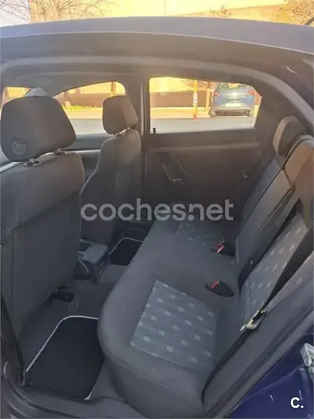 Usado Opel Vectra Elegance 100 CV (73 kW) 2007 Azul Berlina