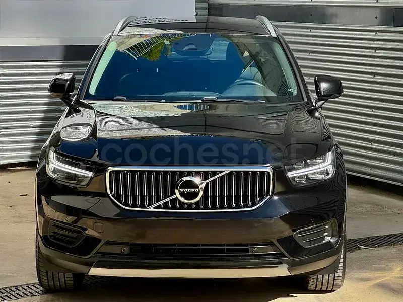 Usado Volvo XC40 Inscription 211 CV (155 kW) 2021 Negro SUV