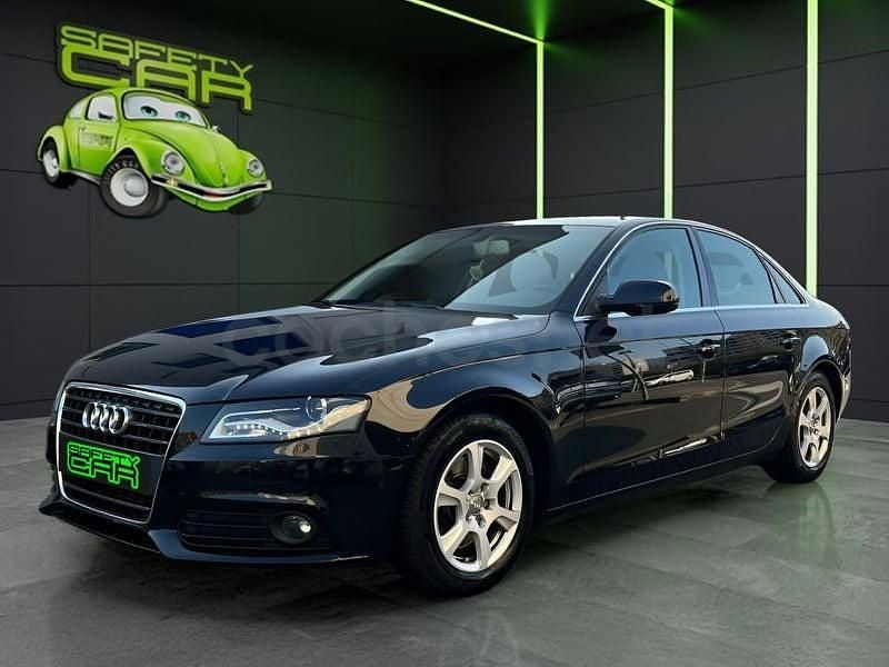 Usado Audi A4 136 CV (100 kW) 2010 Negro Berlina