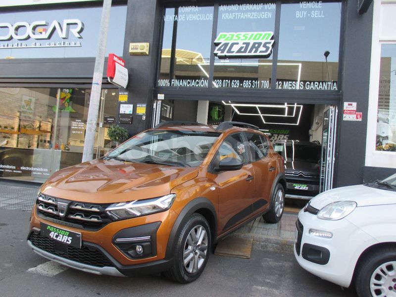 Marrón Usado 2022 Dacia Sandero Essentiel Utilitario | 12.995 € (Precio justo) - Imagen 1/4
