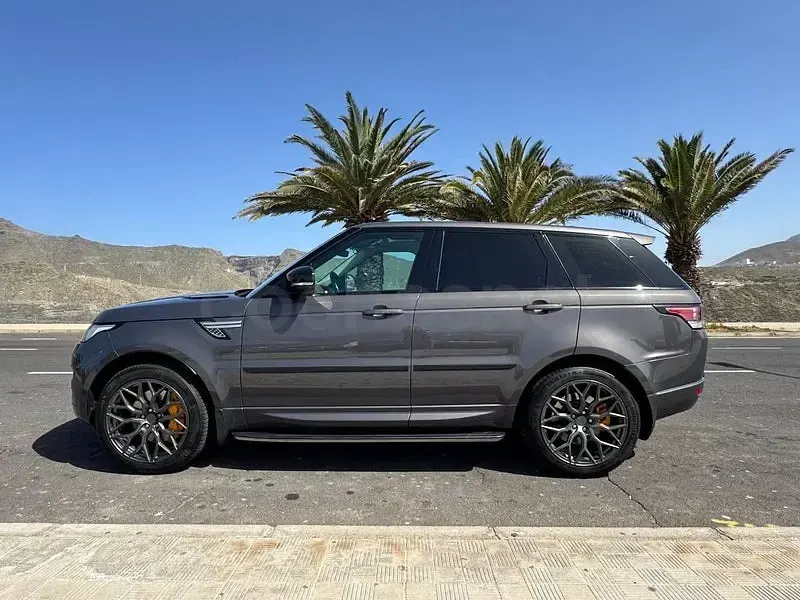 Usado Land Rover Range Rover Sport HSE Dynamic 306 CV (225 kW) 2017 Gris / plata SUV