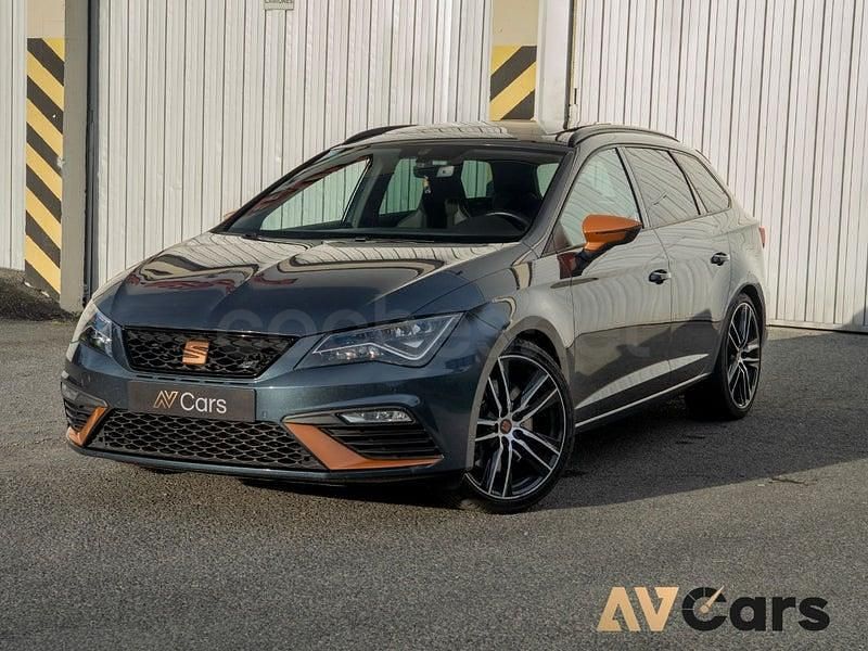 Usado Seat Leon 4Drive 300 CV (220 kW) 2019 Azul Familiar