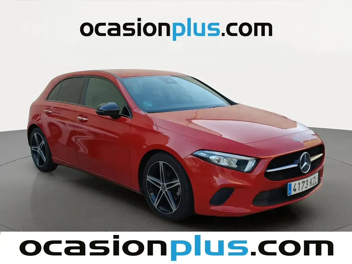 Usado Mercedes A180 116 CV (85 kW) 2019 Rojo Berlina