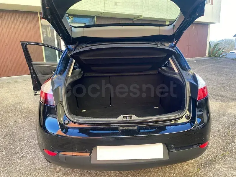 Usado Renault Mégane III GT 115 CV (84 kW) 2015 Negro Berlina