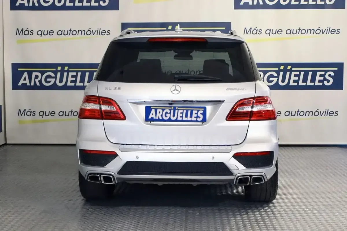Usado Mercedes ML63 AMG AMG 525 CV (386 kW) 2015 Gris / plata SUV
