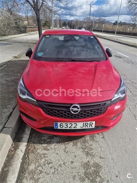 Usado Opel Astra Excellence 125 CV (91 kW) 2016 Rojo Berlina