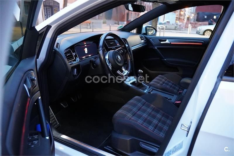 Usado VW Golf VII GTI 245 CV (180 kW) 2019 Blanco Berlina