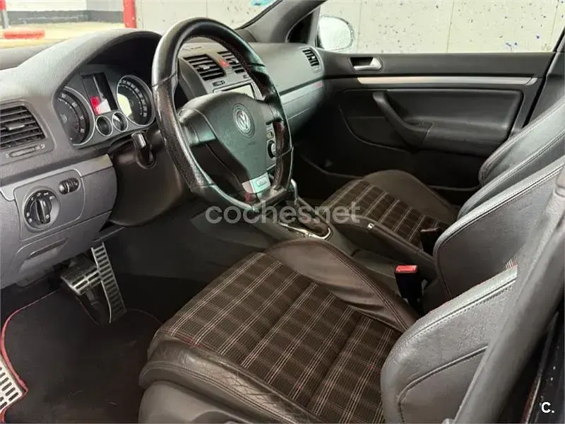 Usado VW Golf V GTI 200 CV (147 kW) 2007 Negro Berlina