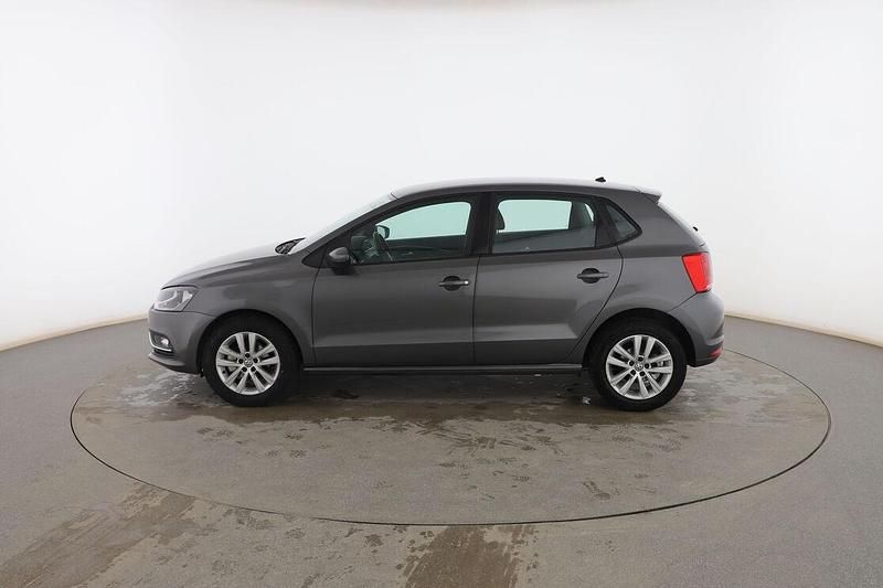 Usado VW Polo Advance 90 CV (66 kW) 2016 Gris Berlina