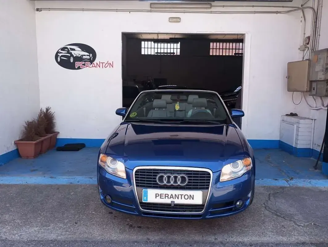 Usado Audi A4 Cabriolet 140 CV (102 kW) 2006 Azul Descapotable