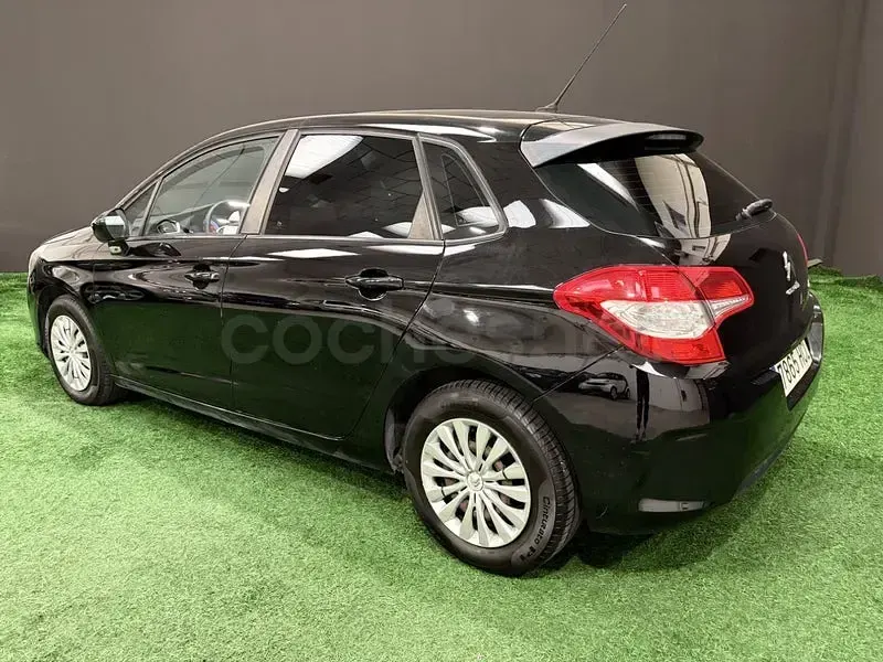 Usado Citroën C4 112 CV (82 kW) 2011 Azul Berlina