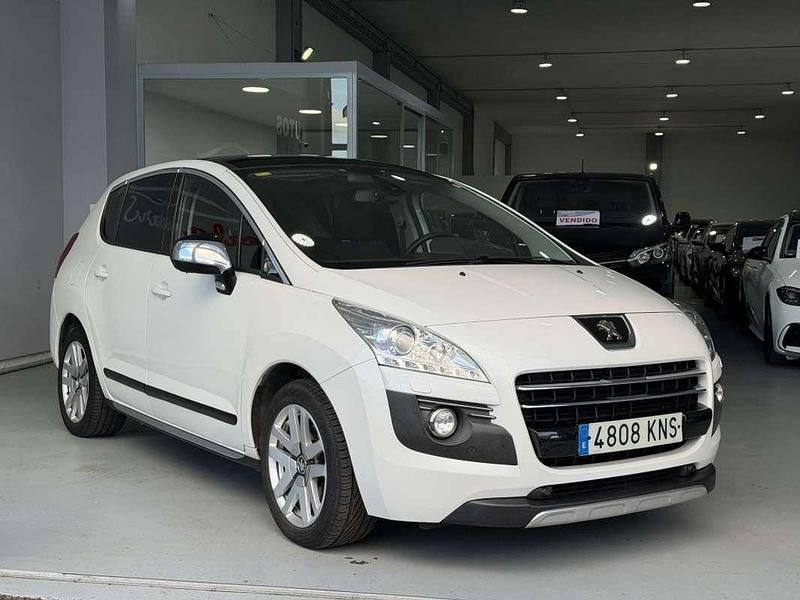 Usado Peugeot 3008 200 CV (147 kW) 2012 Blanco Familiar