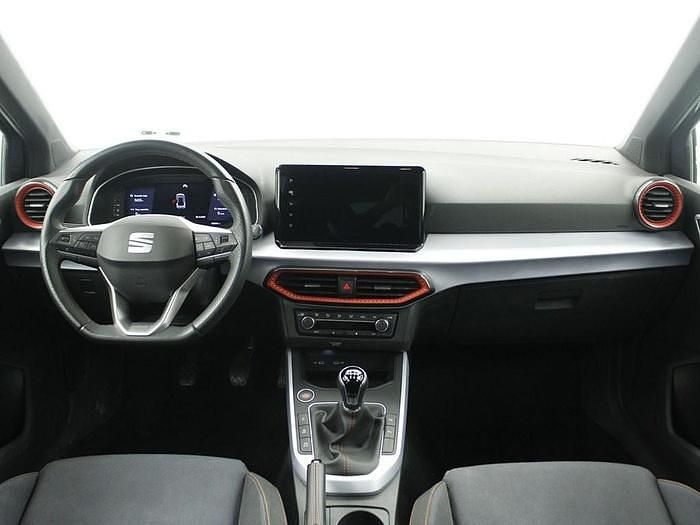 Usado Seat Arona FR 115 CV (84 kW) 2025 Gris SUV