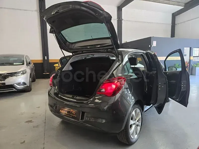 Usado Opel Corsa Selective 90 CV (66 kW) 2018 Gris / plata Utilitario