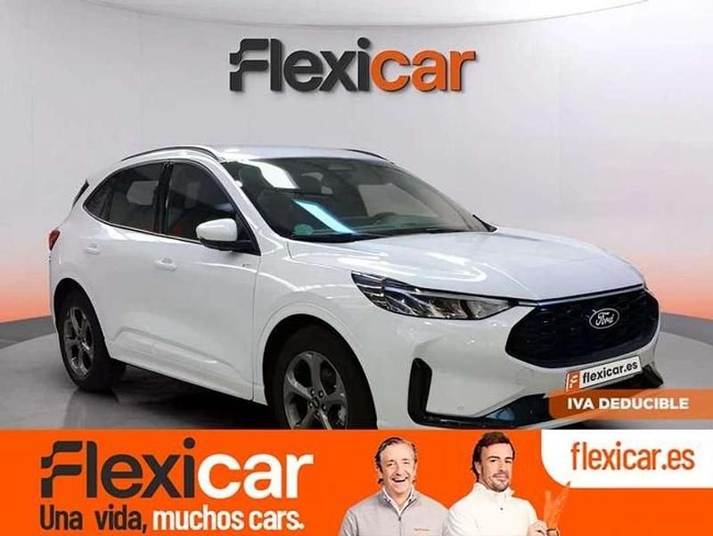 Usado Ford Kuga ST-Line 150 CV (110 kW) 2025 Blanco SUV