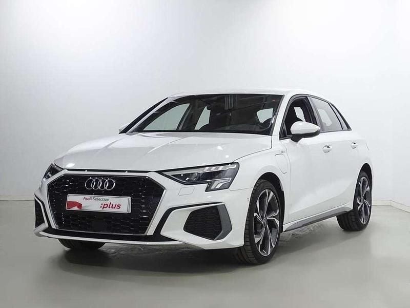 Blanco Usado 2021 Audi A3 Sportback e-tron S-Line Utilitario | 28.300 € (Precio justo) - Imagen 1/4