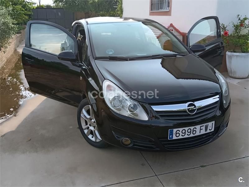Negro Usado 2007 Opel Corsa Sport Berlina | 3000 € (Precio justo) - Imagen 1/4