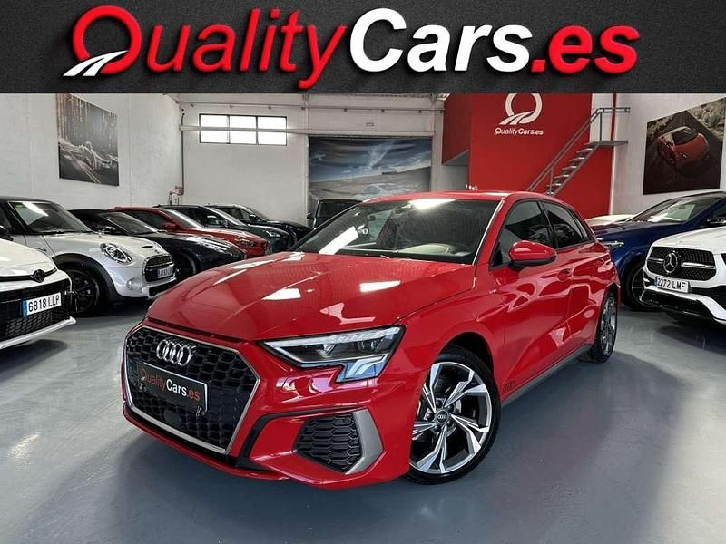Usado Audi A3 Sportback S-Line 116 CV (85 kW) 2022 Rojo Utilitario