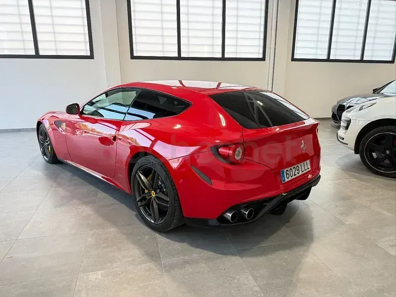Usado Ferrari FF 660 CV (485 kW) 2012 Rojo Familiar