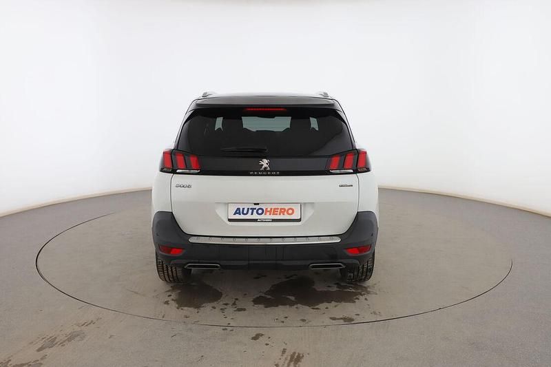 Usado Peugeot 5008 GT 131 CV (96 kW) 2019 Blanco SUV