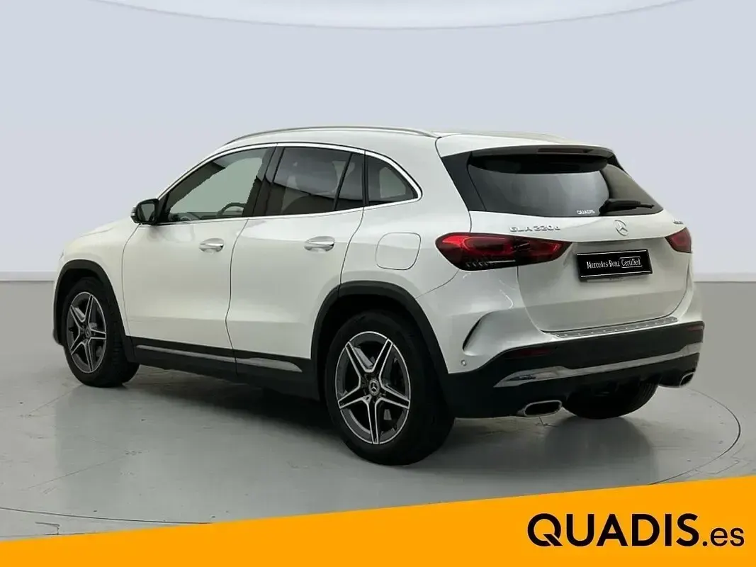 Usado Mercedes GLA220 190 CV (139 kW) 2023 Blanco SUV