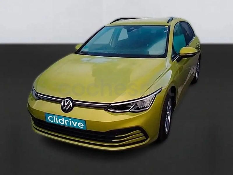 Usado VW Golf VIII 116 CV (85 kW) 2021 Amarillo Familiar