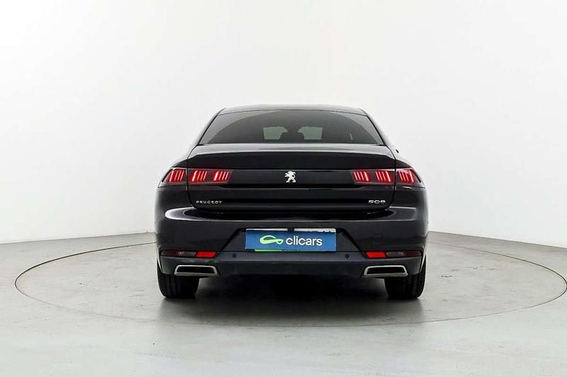 Usado Peugeot 508 Allure 131 CV (96 kW) 2022 Negro Berlina