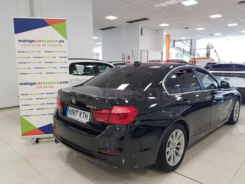 Usado BMW 318 150 CV (110 kW) 2019 Negro Berlina