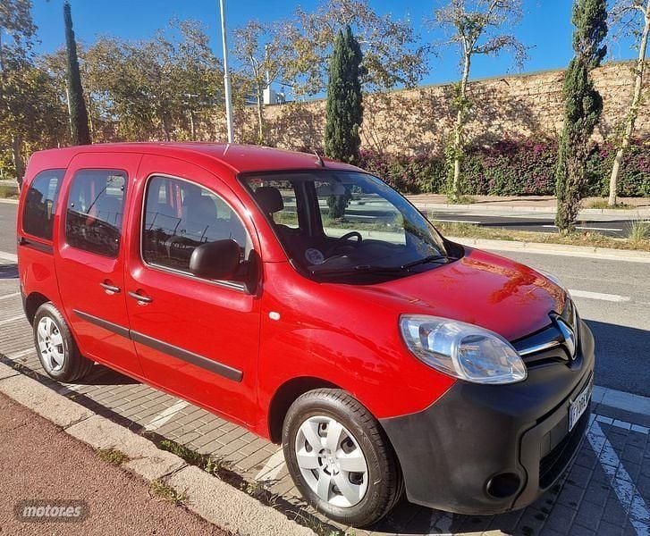Usado Renault Kangoo Edition One 95 CV (69 kW) 2021 Rojo Monovolumen