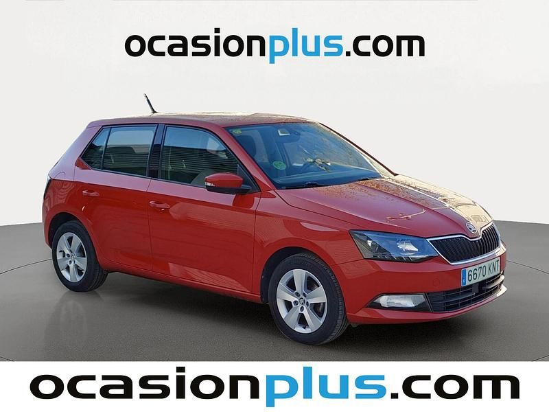 Usado Skoda Fabia 95 CV (69 kW) 2018 Rojo