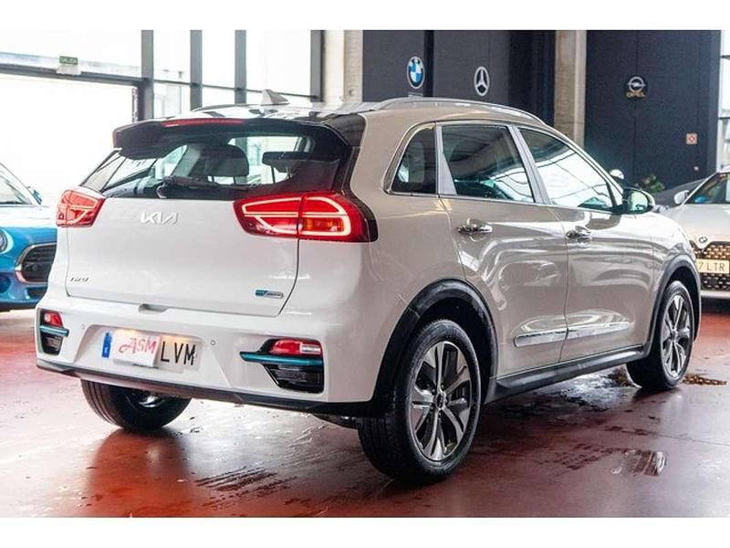 Usado Kia e-Niro 150 kW (204 CV) 2021 Blanco SUV