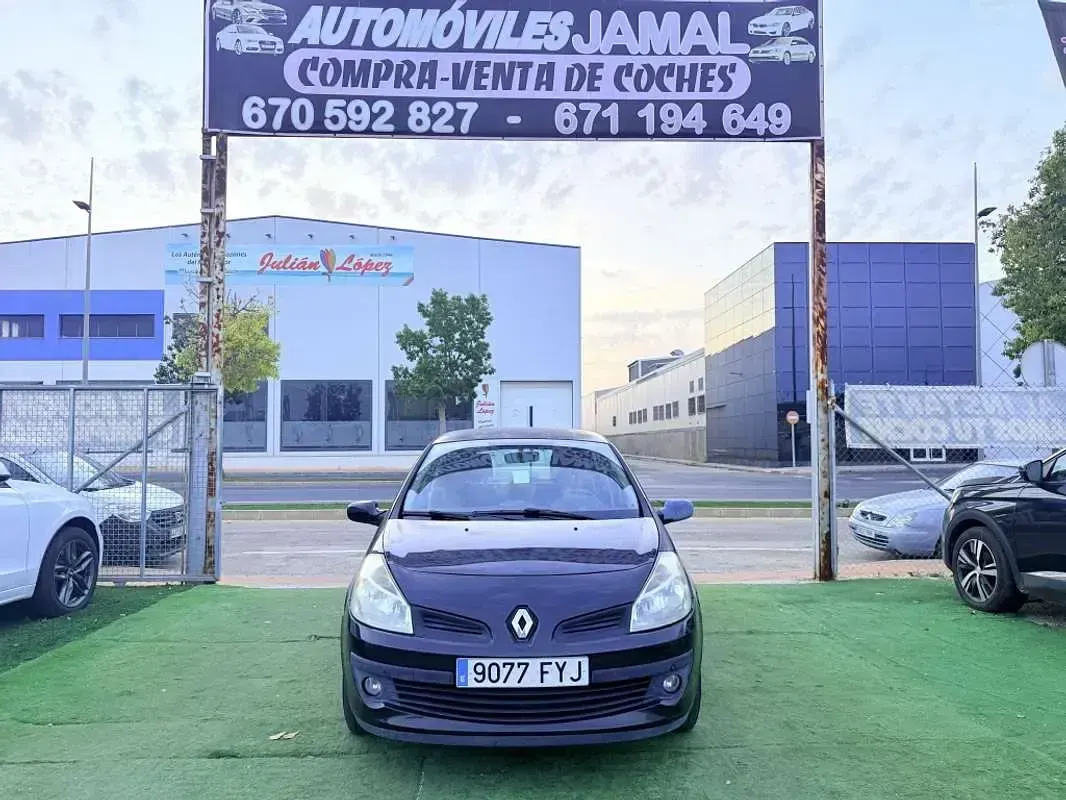 Usado Renault Clio Campus 75 CV (55 kW) 2008 Utilitario
