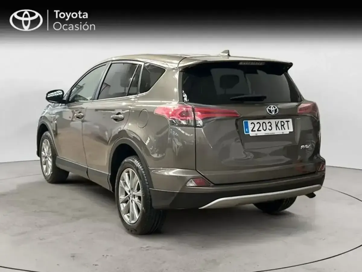 Usado Toyota RAV4 Hybrid Advance 197 CV (144 kW) 2018 Marrón SUV