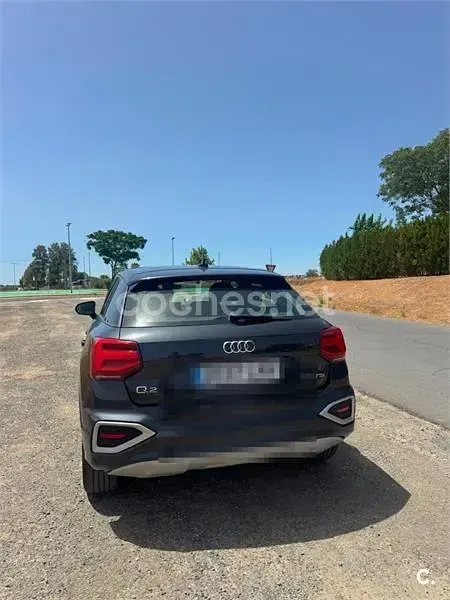Usado Audi Q2 Advanced Plus 150 CV (110 kW) 2021 Gris / plata SUV