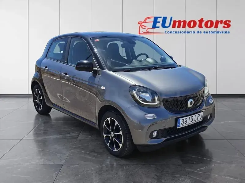 Usado Smart ForFour Passion 90 CV (66 kW) 2016 Gris / plata Utilitario