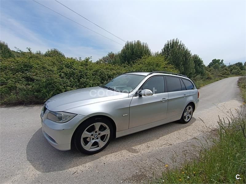 Usado BMW 318 143 CV (105 kW) 2006 Gris / plata Familiar