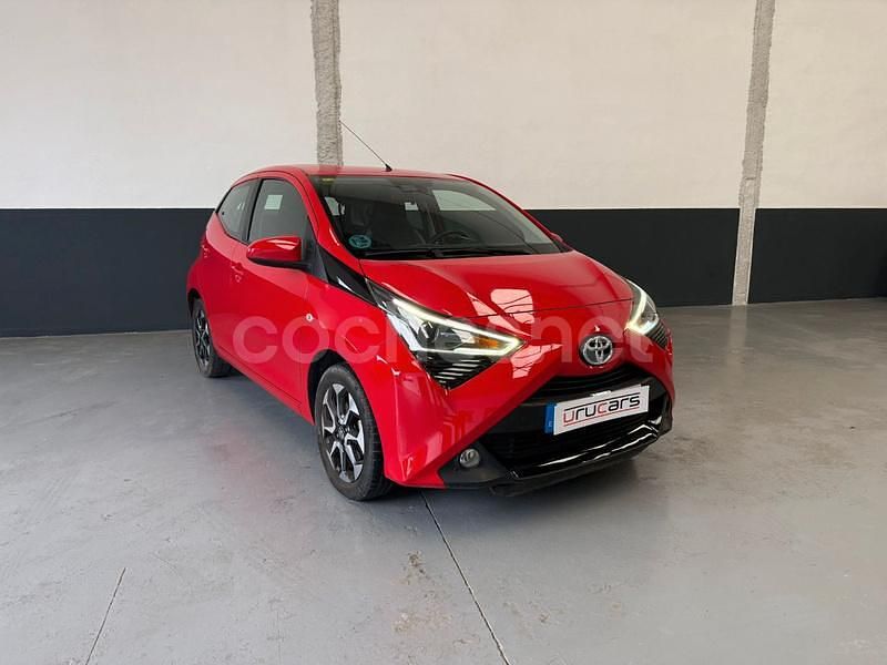 Rojo Usado 2020 Toyota Aygo X-cite Utilitario | 11.990 € (Precio justo) - Imagen 1/4
