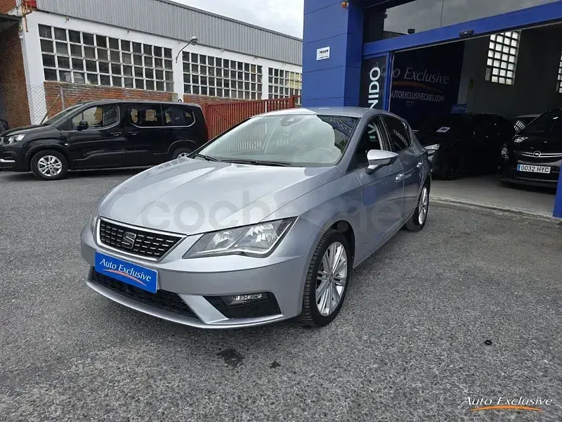 Usado Seat Leon XCELLENCE 150 CV (110 kW) 2019 Gris / plata Berlina