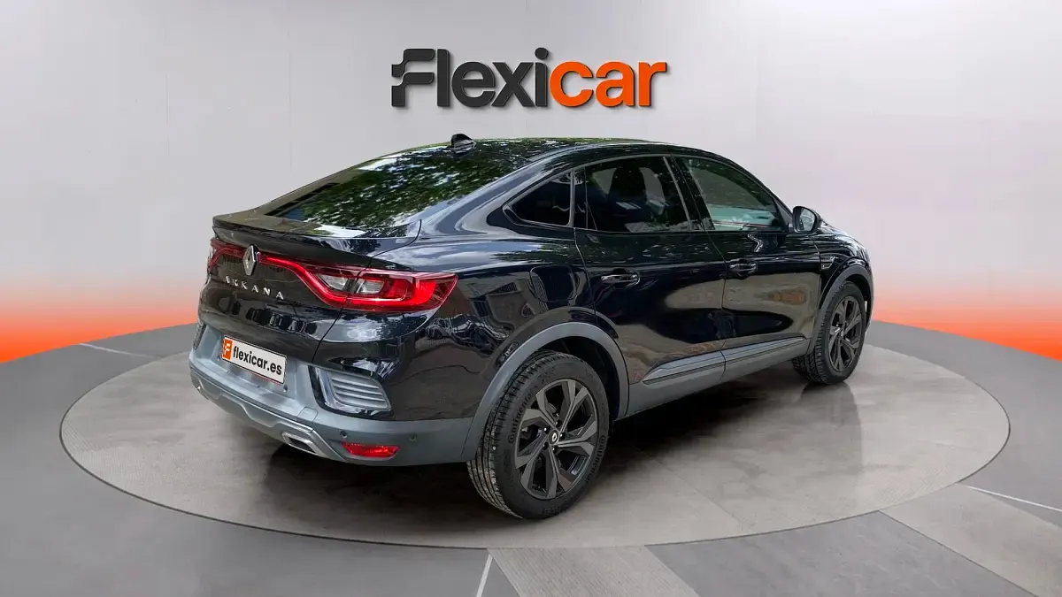 Usado Renault Arkana RS Line 140 CV (102 kW) 2022 Negro SUV