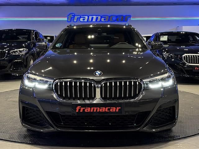 Usado BMW 520 190 CV (139 kW) 2023 Gris Familiar