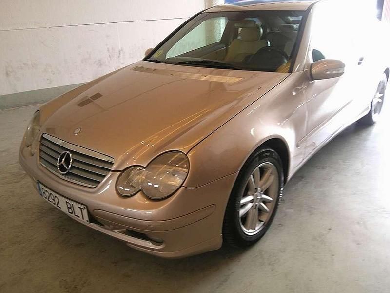 Beige Usado 2001 Mercedes C180 Coupe | 3390 € (Buen precio) - Imagen 1/4
