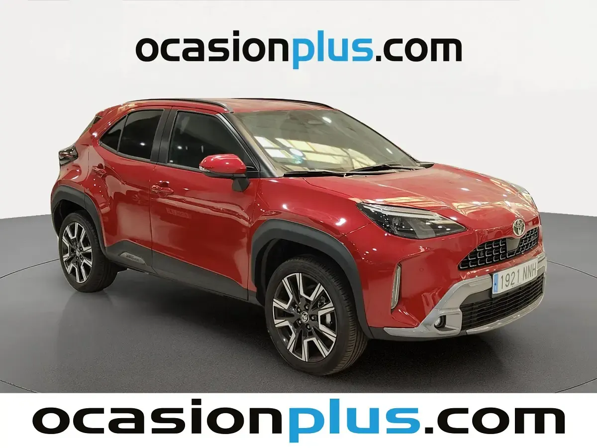 Nuevo Toyota Yaris Cross Style 132 CV (97 kW) 2026 Rojo SUV