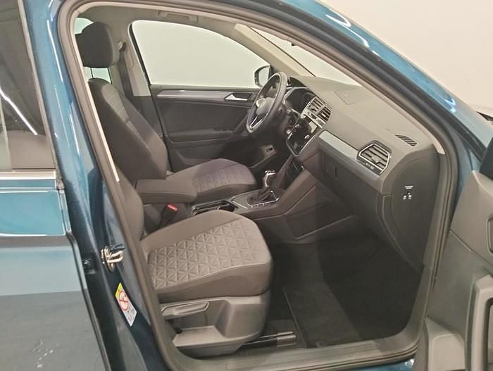 Usado VW Tiguan Life 150 CV (110 kW) 2021 Azul SUV